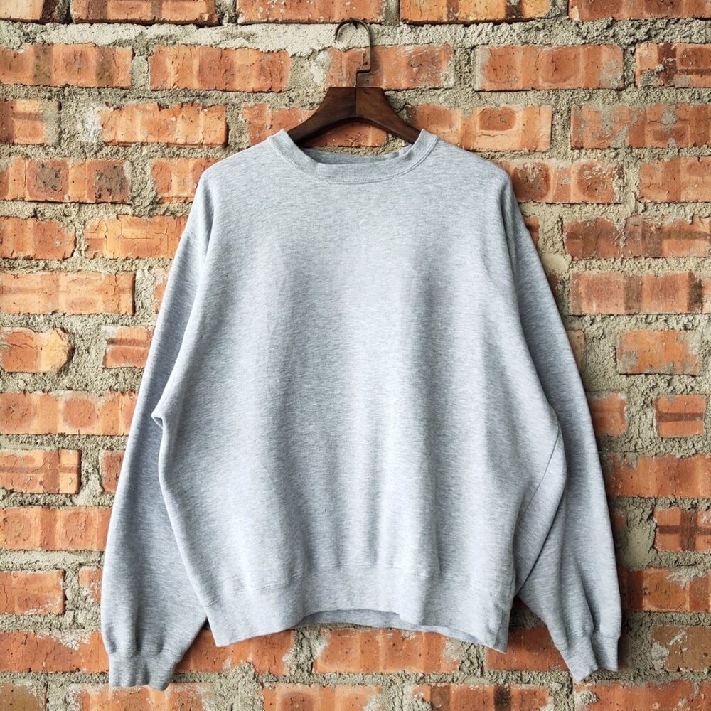 Bundle of 3 sweatshirts.